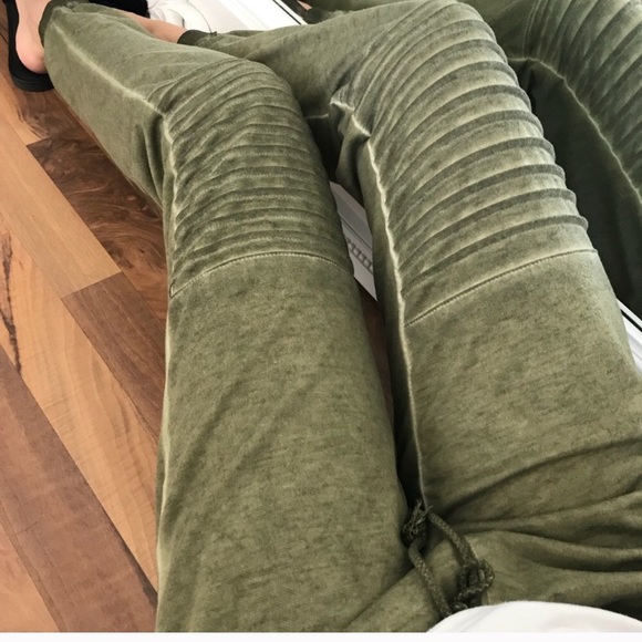 Lounging Rustic Joggers - Picture 1 of 8